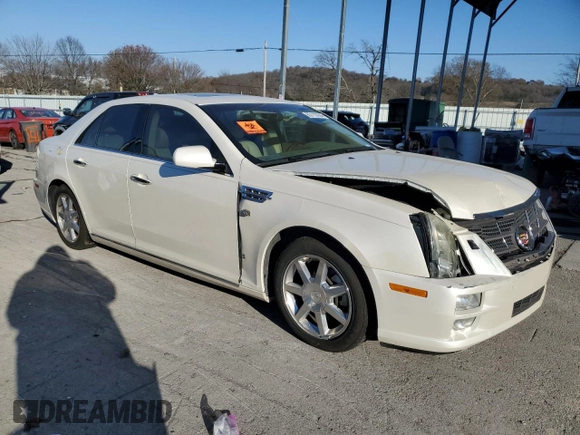 2010 Cadillac STS AWD z VIN 1G6DU6EV0A0101850, wystawiony jako Copart lot #83113264 z przebiegiem 103 491 mil mil oraz Szkoda całkowita • Salvage title. Historia ofert i sprzedaży dostępna na DreamBid. Obrazek 4.