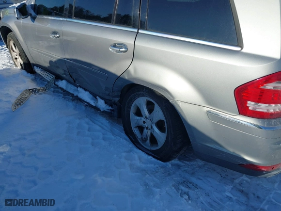 2011 Mercedes-Benz GL-Class GL 450 with VIN 4JGBF7BE3BA700323, listed as a IAAI auction lot 41586109 with 165,457 mi miles. Bid and sale history available at carsss.com. Image 6.