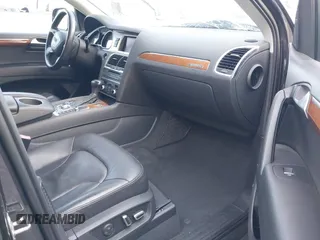 2014 Audi Q7 Premium Plus z VIN WA1LGAFE3ED012638, wystawiony jako IAAI lot #41658605 z przebiegiem 127 392 mil mil oraz . Historia ofert i sprzedaży dostępna na DreamBid. Obrazek 5.