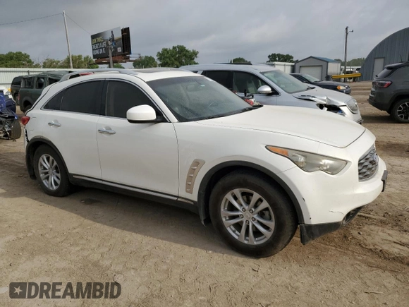 2009 Infiniti FX z VIN JNRAS18W99M157495, wystawiony jako Copart lot #57563365 z przebiegiem 219 597 mil mil oraz Szkoda całkowita • Salvage title. Historia ofert i sprzedaży dostępna na DreamBid. Obrazek 4.
