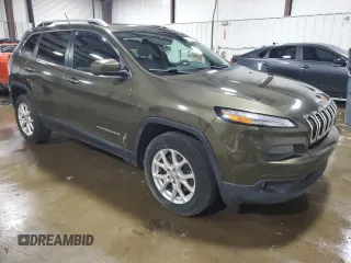 2015 Jeep Cherokee Latitude z VIN 1C4PJMCS9FW551890, wystawiony jako Copart lot #60148795 z przebiegiem 129 928 mil mil oraz Szkoda całkowita • Salvage title. Historia ofert i sprzedaży dostępna na DreamBid. Obrazek 4.