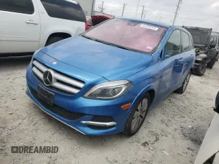 2015 Mercedes-Benz B with VIN WDDVP9AB7FJ004514, listed as a Copart auction lot 45420243 with 85,669 mi miles. Bid and sale history available at carsss.com. Image 1.