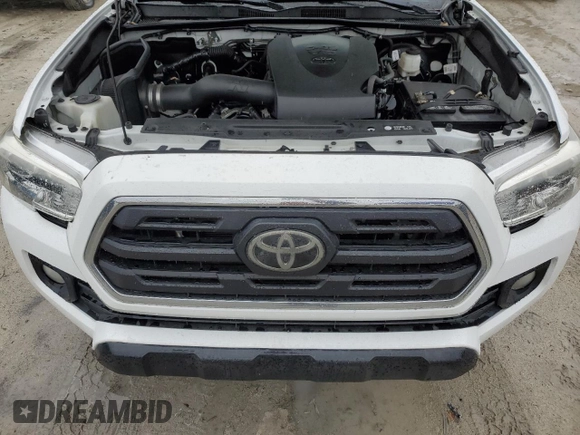 2018 Toyota Tacoma SR5 with VIN 5TFAZ5CN8JX071079, listed as a Copart auction lot 46641965 with 199,004 mi miles and Clean Title. Bid and sale history available at DreamBid. Image 11.