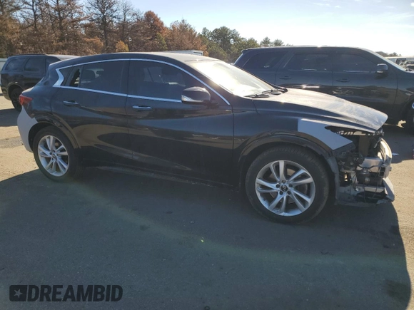 2017 Infiniti QX30 Sport with VIN SJKCH5CP0HA038858, listed as a Copart auction lot 41433514 with 92,432 mi miles. Bid and sale history available at carsss.com. Image 4.
