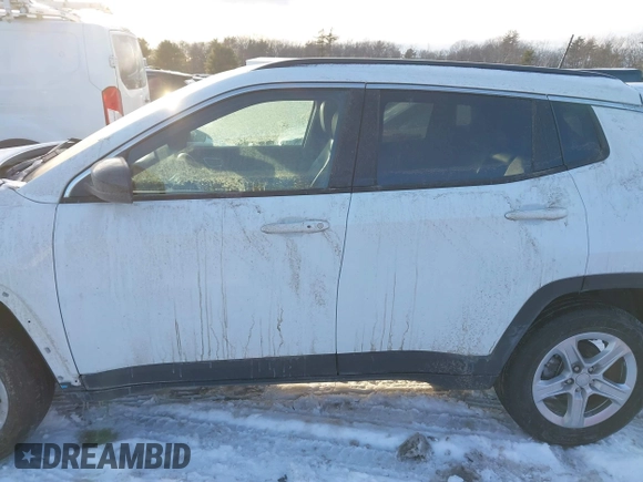 2023 Jeep Compass Latitude with VIN 3C4NJDBN0PT561444, listed as a IAAI auction lot 41508115 with 14,966 mi miles and . Bid and sale history available at DreamBid. Image 15.