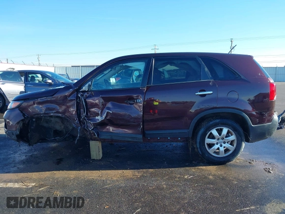 2013 Kia Sorento LX with VIN 5XYKTCA6XDG359148, listed as a IAAI auction lot 41385260 with 112,912 mi miles. Bid and sale history available at carsss.com. Image 15.