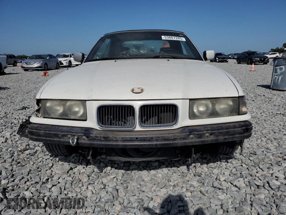 1995 BMW 3 Series 318i z VIN WBABK6322SED17173, wystawiony jako Copart lot #53887285 z przebiegiem Nie podano mil oraz Nie do naprawy • Non repairable. Historia ofert i sprzedaży dostępna na DreamBid. Obrazek 5.