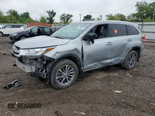 2019 Toyota Highlander SE z VIN 5TDJZRFH0KS959507, wystawiony jako Copart lot #57690245 z przebiegiem 44 330 mil mil oraz Szkoda całkowita • Salvage title. Historia ofert i sprzedaży dostępna na DreamBid. Obrazek 1.