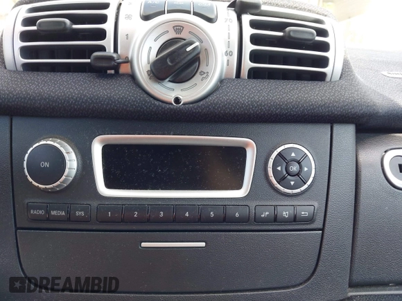 2014 Smart fortwo Passion with VIN WMEEJ9AA5EK783957, listed as a IAAI auction lot 42478047 with Not provided miles and . Bid and sale history available at DreamBid. Image 15.