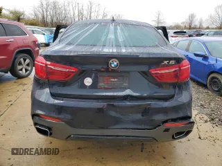 2018 BMW X6 xDrive35i z VIN 5UXKU2C5XJ0Z62256, wystawiony jako Copart lot #84630984 z przebiegiem 57 267 mil mil oraz Szkody całkowita. Historia ofert i sprzedaży dostępna na DreamBid. Obrazek 6.