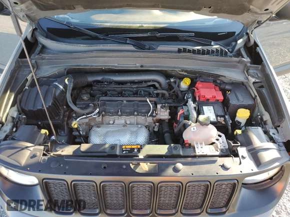 2021 Jeep Renegade Jeepster z VIN ZACNJDAB3MPN08261, wystawiony jako Copart lot #42641885 z przebiegiem 104 725 mil mil oraz Szkoda całkowita • Salvage title. Historia ofert i sprzedaży dostępna na DreamBid. Obrazek 14.
