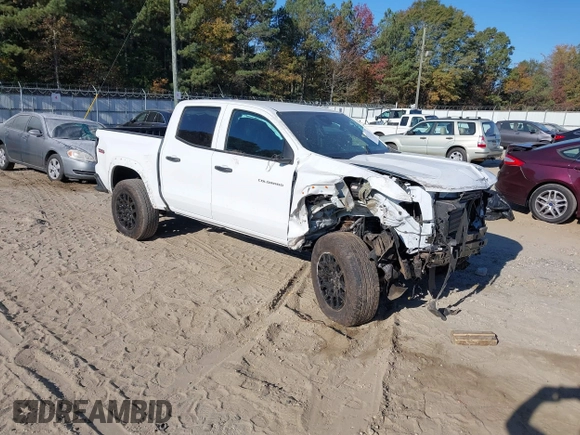 2023 Chevrolet Colorado 4WD Trail Boss with VIN 1GCPTEEK9P1245719, listed as a IAAI auction lot 40695339 with Not Provided miles. Bid and sale history available at carsss.com. Image 1.