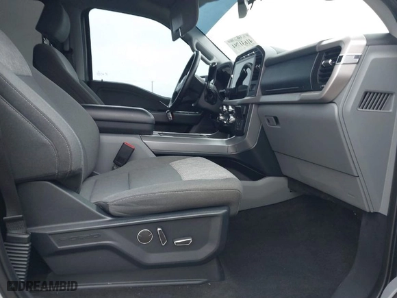 2021 Ford F-150 XL with VIN 1FTFW1E85MKD41725, listed as a IAAI auction lot 41631794 with 52,049 mi miles. Bid and sale history available at carsss.com. Image 5.