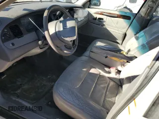 1999 Lincoln Town Car Executive z VIN 1LNHM81W8XY713650, wystawiony jako Copart lot #42335925 z przebiegiem 138 231 mil mil oraz Szkoda całkowita • Salvage title. Historia ofert i sprzedaży dostępna na DreamBid. Obrazek 7.