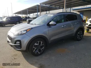 2020 Kia Sportage EX with VIN KNDPNCAC8L7661006, listed as a Copart auction lot 48595625 with 106,684 mi miles and Salvage Title. Bid and sale history available at carsss.com. Image 1.