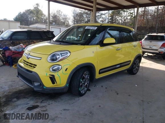 2014 FIAT 500L Trekking with VIN ZFBCFADH1EZ021222, listed as a Copart auction lot 42231435 with 87,574 mi miles and Salvage Title. Bid and sale history available at carsss.com. Image 1.