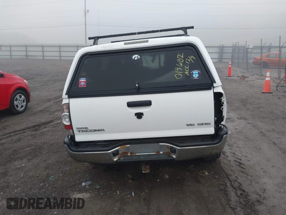 2011 Toyota Tacoma with VIN 5TFUU4EN8BX019682, listed as a IAAI auction lot 41187802 with 114,491 mi miles. Bid and sale history available at carsss.com. Image 16.