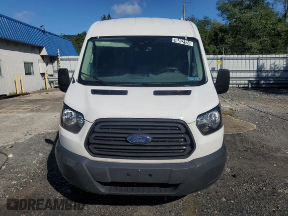 2018 Ford Transit z VIN 1FTYR2CM1JKB39451, wystawiony jako Copart lot #70852124 z przebiegiem 230 942 mil mil oraz Tytuł czysty. Historia ofert i sprzedaży dostępna na DreamBid. Obrazek 5.