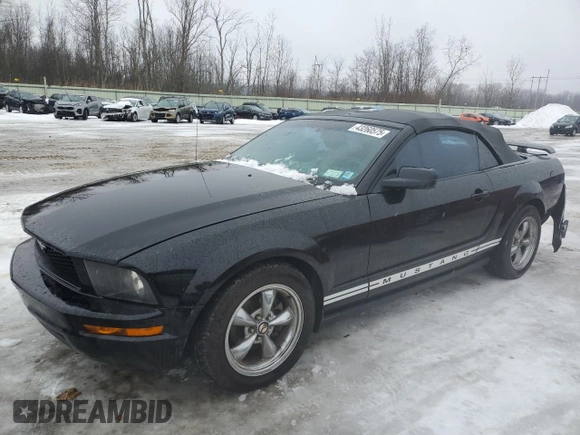 2005 Ford Mustang Deluxe z VIN 1ZVFT84N355220696, wystawiony jako Copart lot #43260575 z przebiegiem 158 180 mil mil oraz Nie do naprawy • Non repairable. Historia ofert i sprzedaży dostępna na DreamBid. Obrazek 1.