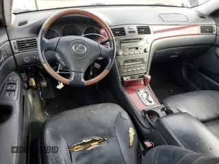 2002 Lexus ES 300 with VIN JTHBF30G825017879, listed as a Copart auction lot 81544894 with 245,783 mi miles and Salvage Title. Bid and sale history available at DreamBid. Image 8.