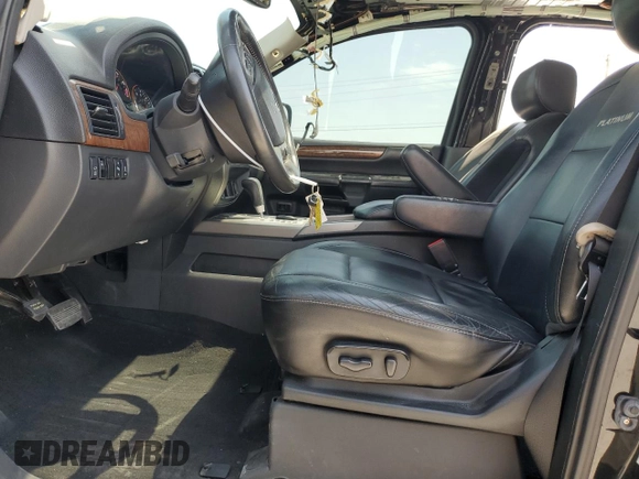 2014 Nissan Armada Platinum z VIN 5N1BA0NF8EN610981, wystawiony jako Copart lot #53144515 z przebiegiem 188 423 mil mil oraz Szkoda całkowita • Salvage title. Historia ofert i sprzedaży dostępna na DreamBid. Obrazek 7.