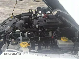 2021 Jeep Wrangler Unlimited Sahara Altitude z VIN 1C4HJXEN8MW536100, wystawiony jako IAAI lot #37184105 z przebiegiem 62 965 mil mil oraz . Historia ofert i sprzedaży dostępna na DreamBid. Obrazek 19.