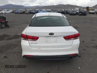 2017 Kia Optima LX z VIN 5XXGT4L37HG166870, wystawiony jako Copart lot #51380755 z przebiegiem 95 065 mil mil oraz Szkoda całkowita • Salvage title. Historia ofert i sprzedaży dostępna na DreamBid. Obrazek 6.