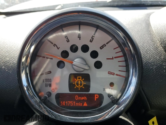 2013 MINI Countryman S ALL4 with VIN WMWZC5C57DWP34038, listed as a Copart auction lot 48013055 with 141,751 mi miles and Salvage Title. Bid and sale history available at DreamBid. Image 9.