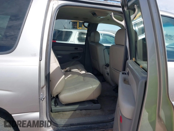 2002 GMC Yukon XL SLT with VIN 3GKEC16Z52G265329, listed as a IAAI auction lot 41595344 with 200,887 mi miles. Bid and sale history available at carsss.com. Image 8.