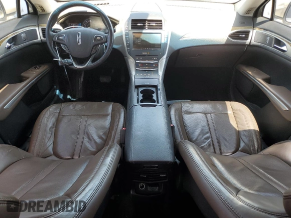 2014 Lincoln MKZ Hybrid z VIN 3LN6L2LU1ER821882, wystawiony jako Copart lot #62751275 z przebiegiem 260 413 mil mil oraz Nie do naprawy • Non repairable. Historia ofert i sprzedaży dostępna na DreamBid. Obrazek 8.