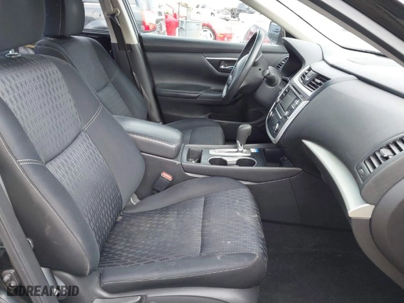 2016 Nissan Altima 2.5 SR with VIN 1N4AL3AP3GN375585, listed as a IAAI auction lot 41679424 with 104,261 mi miles. Bid and sale history available at carsss.com. Image 5.