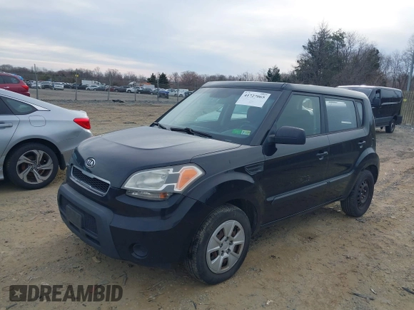 2011 Kia Soul with VIN KNDJT2A10B7734016, listed as a IAAI auction lot 41727065 with 306,652 mi miles. Bid and sale history available at carsss.com. Image 2.