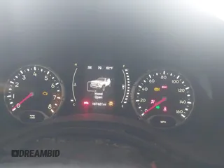 2017 Jeep Renegade Altitude z VIN ZACCJBBB3HPE49084, wystawiony jako IAAI lot #42247035 z przebiegiem 167 421 mil mil oraz . Historia ofert i sprzedaży dostępna na DreamBid. Obrazek 7.