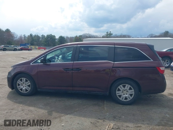 2013 Honda Odyssey LX with VIN 5FNRL5H26DB010444, listed as a IAAI auction lot 42039693 with 173,863 mi miles and . Bid and sale history available at carsss.com. Image 14.