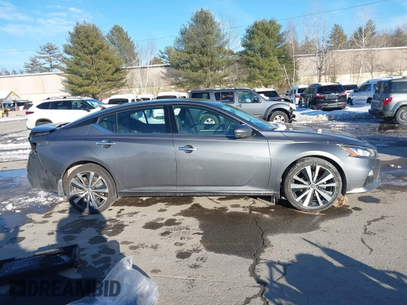 2019 Nissan Altima 2.5 Platinum with VIN 1N4BL4FW0KC229384, listed as a IAAI auction lot 41585970 with 112,087 mi miles. Bid and sale history available at carsss.com. Image 13.
