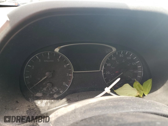 2019 Nissan Pathfinder SV z VIN 5N1DR2MM8KC636436, wystawiony jako Copart lot #59917995 z przebiegiem Nie podano mil oraz Szkoda całkowita • Salvage title. Historia ofert i sprzedaży dostępna na DreamBid. Obrazek 9.