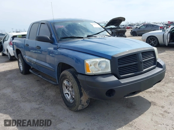 2006 Dodge Dakota SLT with VIN 1D7HE48K96S556831, listed as a IAAI auction lot 41681544 with 236,486 mi miles. Bid and sale history available at carsss.com. Image 1.