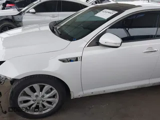 2015 Kia Optima EX z VIN 5XXGN4A71FG504390, wystawiony jako IAAI lot #42449045 z przebiegiem 171 352 mil mil oraz . Historia ofert i sprzedaży dostępna na DreamBid. Obrazek 22.