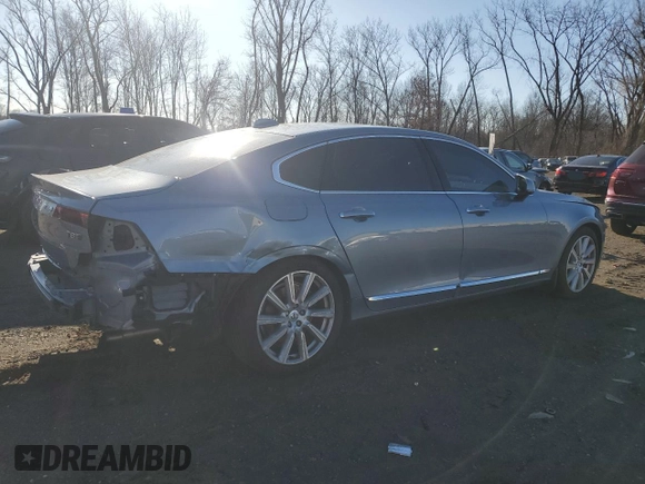 2018 Volvo S90 Inscription with VIN LVYBC0AL2JP028764, listed as a Copart auction lot 82484124 with 102,130 mi miles and Salvage Title. Bid and sale history available at carsss.com. Image 3.