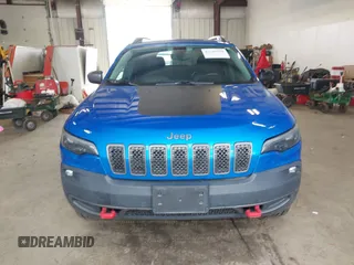 2019 Jeep Cherokee Trailhawk with VIN 1C4PJMBX0KD168097, listed as a IAAI auction lot 41787878 with 39,163 mi miles and . Bid and sale history available at DreamBid. Image 12.