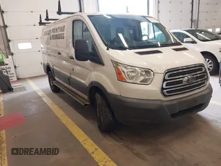 2015 Ford Transit Cargo z VIN 1FTNR1ZM4FKA66250, wystawiony jako IAAI lot #42249224 z przebiegiem 86 225 mil mil oraz . Historia ofert i sprzedaży dostępna na DreamBid. Obrazek 1.