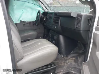 2019 GMC Savana Cargo Van with VIN 1GTW7AFG0K1187642, listed as a IAAI auction lot 41505063 with 103,846 mi miles. Bid and sale history available at carsss.com. Image 5.
