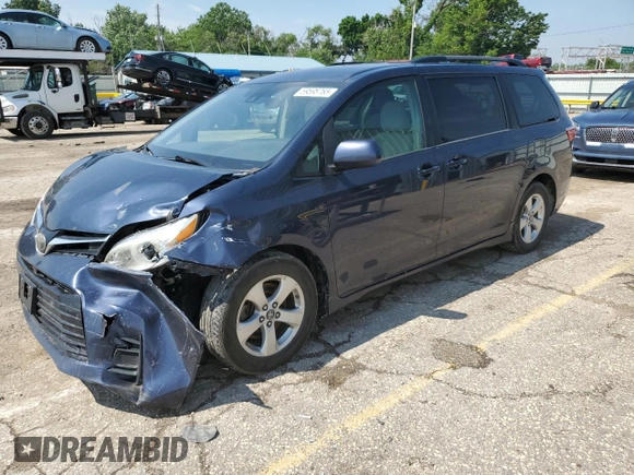 2018 Toyota Sienna LE Auto Access Seat with VIN 5TDKZ3DC5JS937221, listed as a Copart auction lot 59595765 with 118,790 mi miles and Salvage title. Bid and sale history available at DreamBid. Image 1.