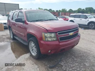 2007 Chevrolet Tahoe LT with VIN 1GNFC13027J118906, listed as a IAAI auction lot 42692751 with 221,555 mi miles and . Bid and sale history available at DreamBid. Image 1.