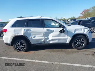 2017 Jeep Grand Cherokee Limited z VIN 1C4RJFBG4HC875464, wystawiony jako IAAI lot #42126545 z przebiegiem 93 436 mil mil oraz . Historia ofert i sprzedaży dostępna na DreamBid. Obrazek 13.