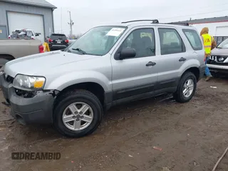 2007 Ford Escape XLS with VIN 1FMCU92Z07KC05670, listed as a IAAI auction lot 41491641 with 109,289 mi miles and . Bid and sale history available at DreamBid. Image 15.