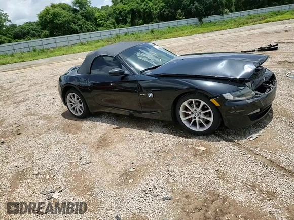 2008 BMW Z4 3.0i with VIN 4USBU33558LW74137, listed as a Copart auction lot 60290095 with 151,979 mi miles and Salvage title. Bid and sale history available at DreamBid. Image 13.