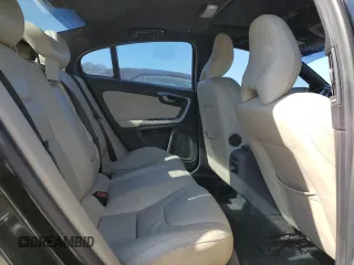 2015 Volvo S60 T5 Drive-E Platinum with VIN YV140MFD6F2301849, listed as a Copart auction lot 82231124 with Not Provided miles and Clean Title. Bid and sale history available at carsss.com. Image 10.
