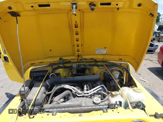 2005 Jeep Wrangler Sport z VIN 1J4FA49S65P381798, wystawiony jako IAAI lot #42305109 z przebiegiem 71 880 mil mil oraz . Historia ofert i sprzedaży dostępna na DreamBid. Obrazek 10.