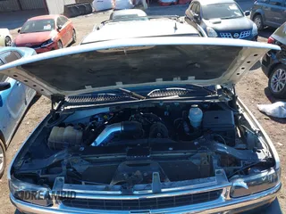 2006 Chevrolet Tahoe Z71 with VIN 1GNEK13T36R145881, listed as a IAAI auction lot 41286895 with 210,176 mi miles. Bid and sale history available at carsss.com. Image 10.